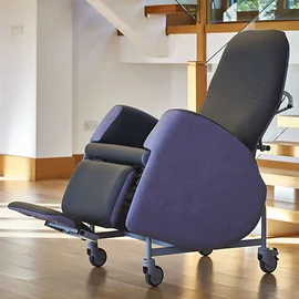 Florien II Pressure Relieving Chair with Intelligent Air Seat Pad and Flip Up Footrest